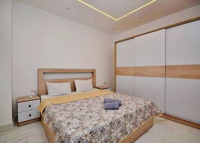 Apartment Luxury For Rent In