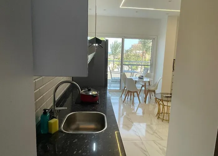 Stunning Sea View 1br On Corniche Road