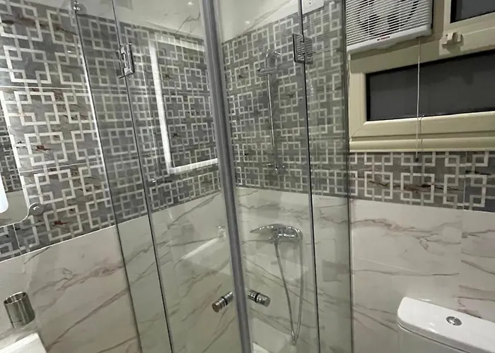 Stunning Sea View 1br On Corniche Road *