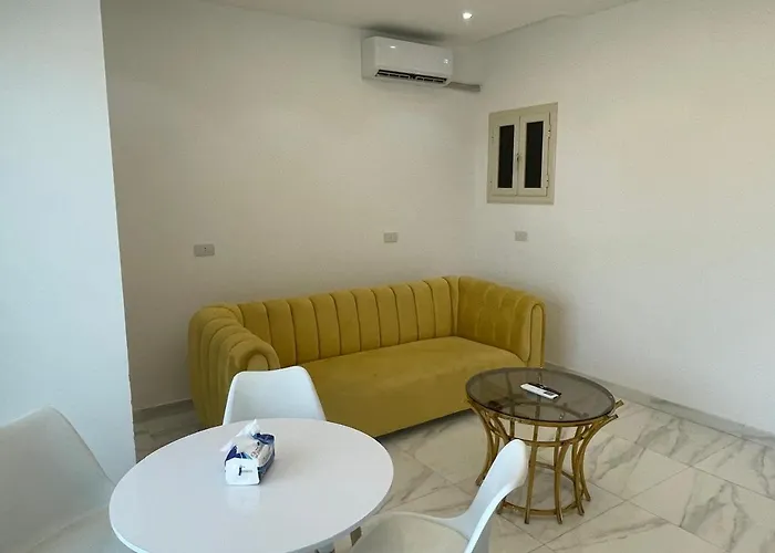 Stunning Sea View 1br On Corniche Road Hurghada